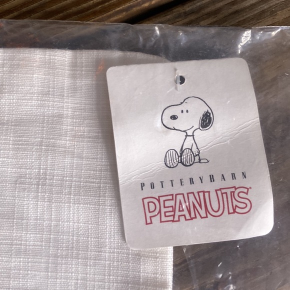 Pottery Barn Snoopy & Woodstock Holiday Gifting Peanuts Lumbar Pillow Cover 🎁 - Picture 14 of 16